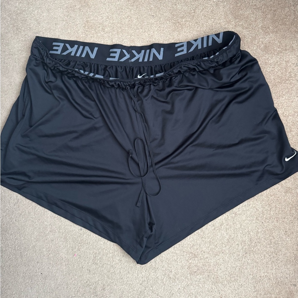 Nike Dri-FIT Training Shorts with Logo Waistband